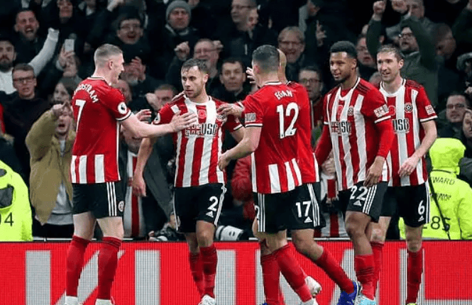 利物浦主场击败谢菲联,领跑英超的简单介绍 利物浦主场击败谢菲联,领跑英超的简单介绍