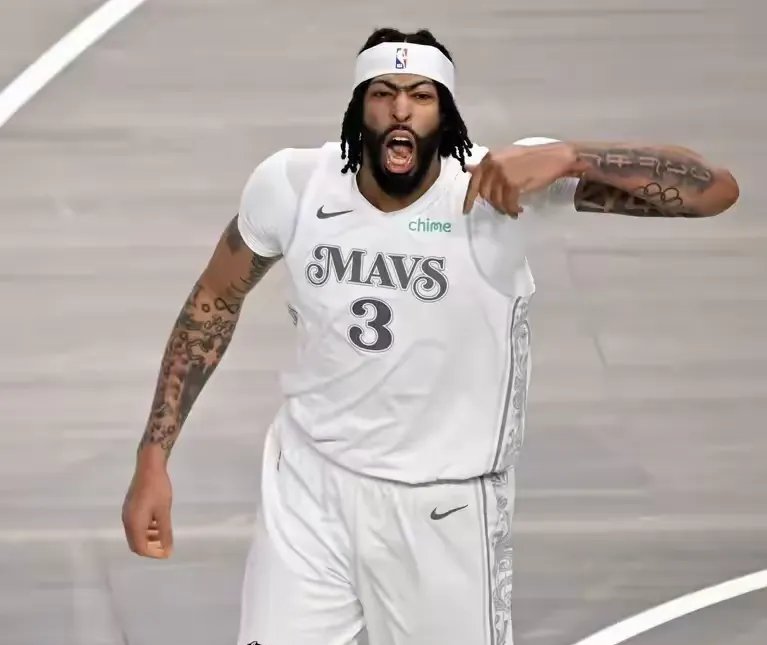 莱比锡红牛轻取达拉斯独行侠,勒布朗·詹姆斯惊艳世界波鏖战多局成都决赛之夜,锁定晋级资格的简单介绍 莱比锡红牛轻取达拉斯独行侠,勒布朗·詹姆斯惊艳世界波鏖战多局成都决赛之夜,锁定晋级资格的简单介绍