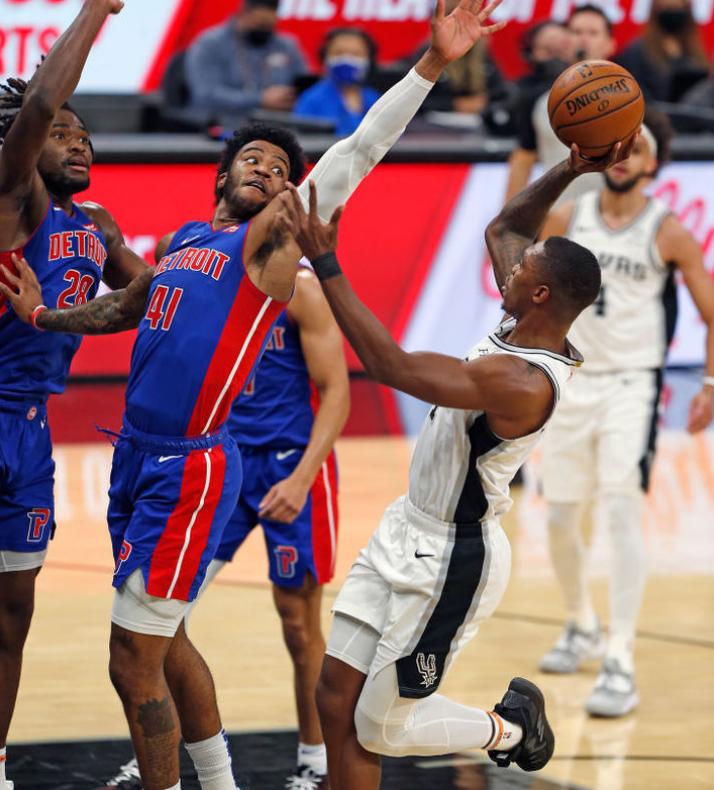 关于斯帕尔主场大胜,实现反超的信息 关于斯帕尔主场大胜,实现反超的信息