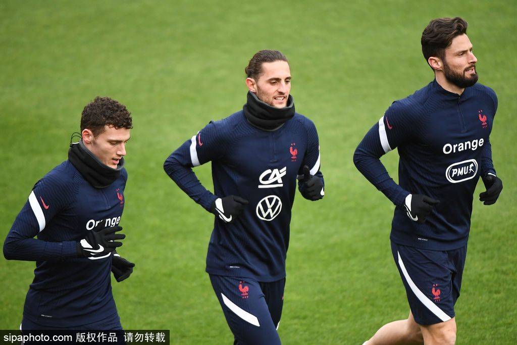 法国队轻取中国队，黄鸭组合刷新纪录