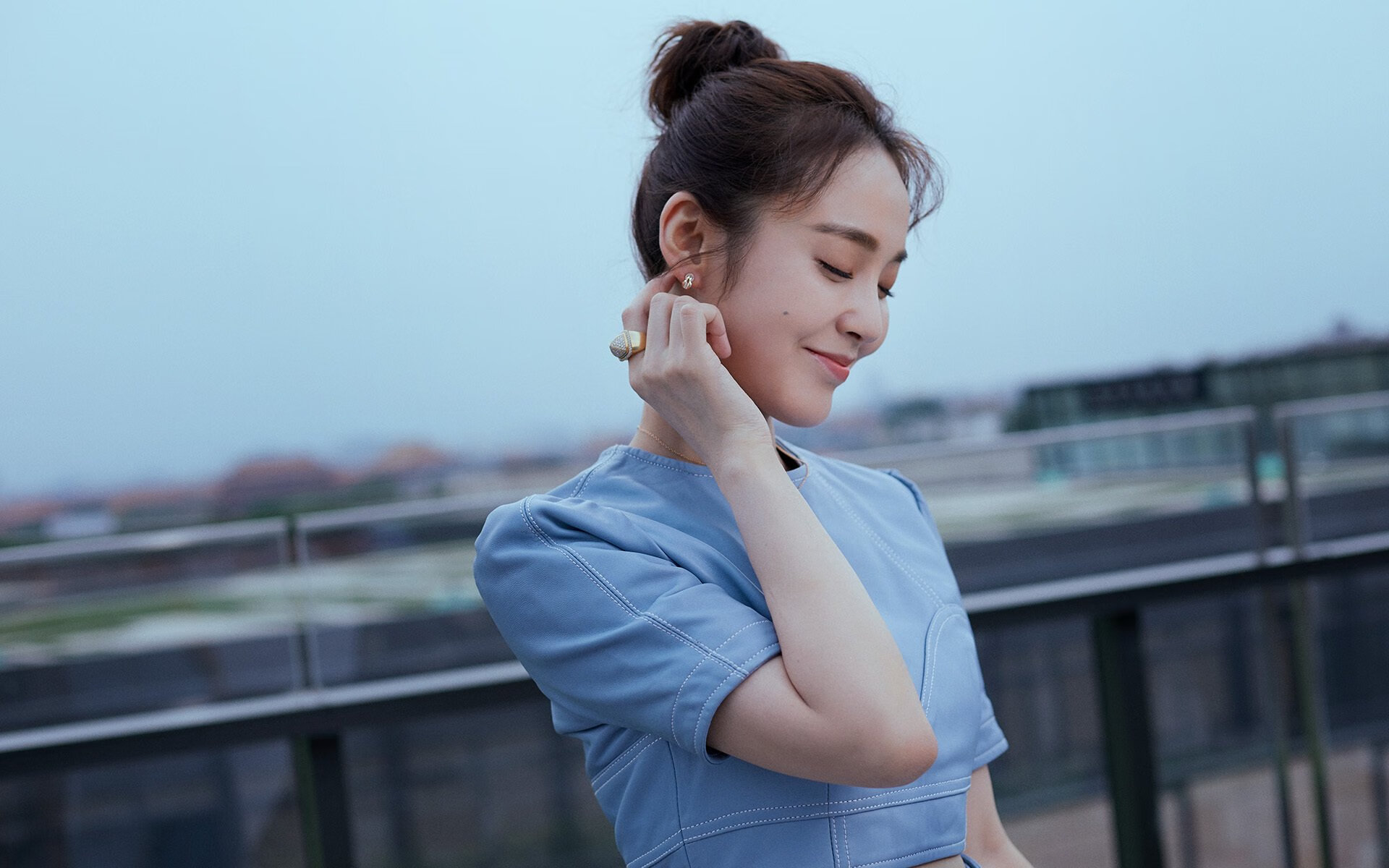 德甲争冠战之夜，罗德里如锁链般锁死对手，曼城式防守哲学在拜仁完美复刻