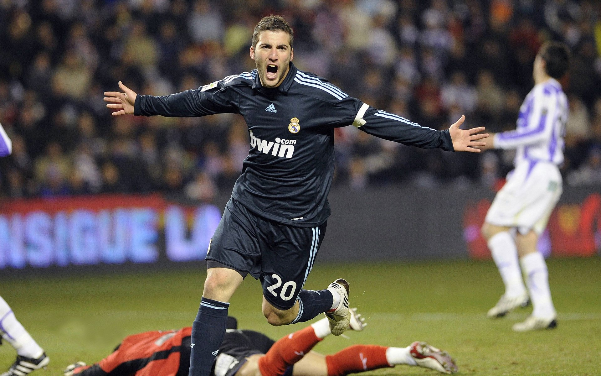 当规则被撕碎，杰伦·格林如何以一记绝杀，完成对篮球理性的温柔掀翻